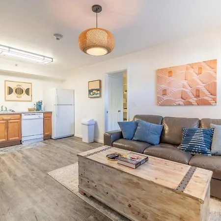 Midtown Modern - Stylish 2Br Lodging In Reno